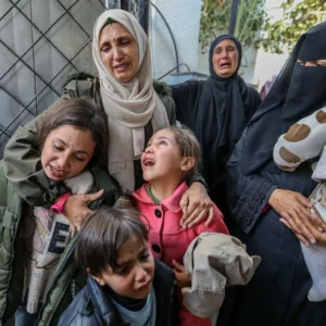 المرأة في غزة تواجه مجموعة كبيرة ومعقدة من التحديات، تتفاقم مع استمرار الحصار والحرب عليها.
