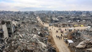 اكتر من 130,000 من المباني أصبحت مدمرة في قطاع غزة، إثر استهداف الاحتلال الإسرائيلي عليها.